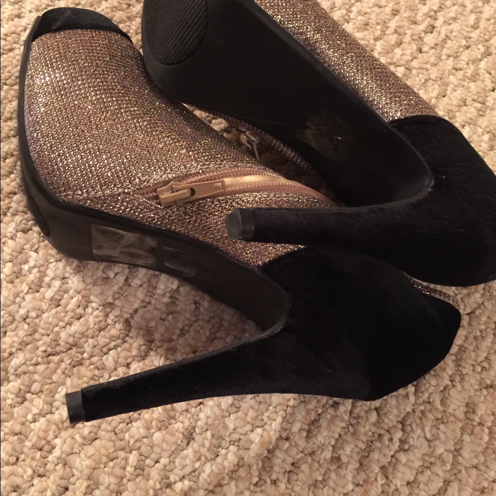 Sparkle Booties NWOT